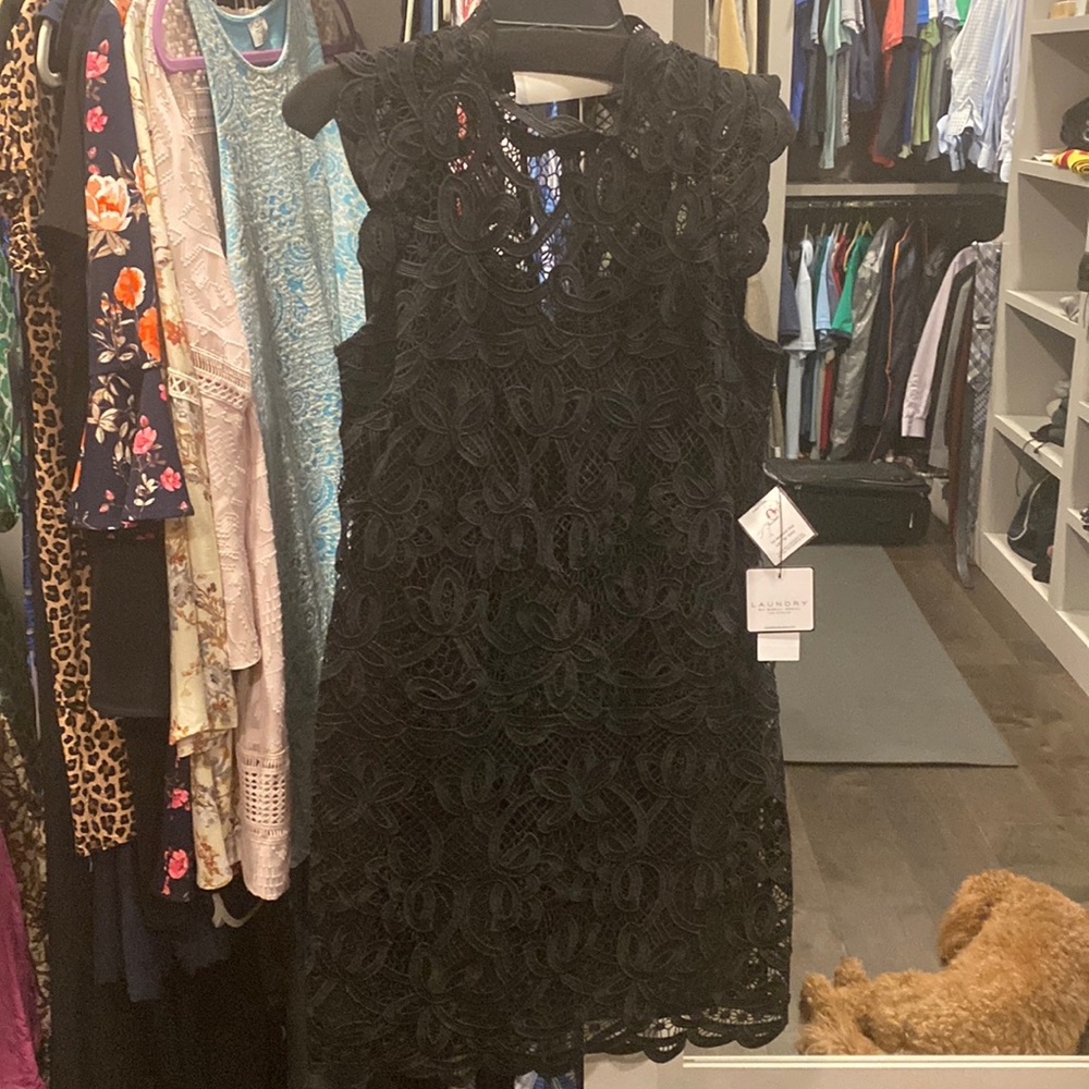 NWT laundry by shelli se gal